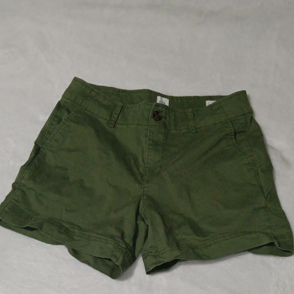 Gap Women's Green Shorts
